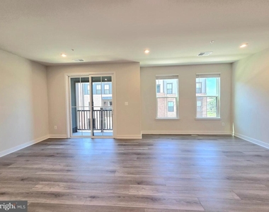 4540 Dandelion Loop - Photo Thumbnail 16