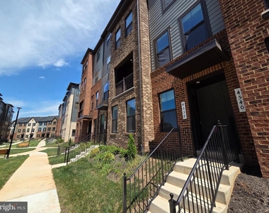 4540 Dandelion Loop - Photo Thumbnail 2