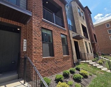 4540 Dandelion Loop - Photo Thumbnail 1