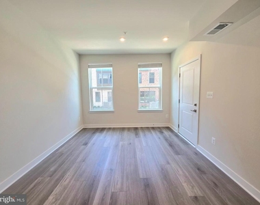 4540 Dandelion Loop - Photo Thumbnail 3