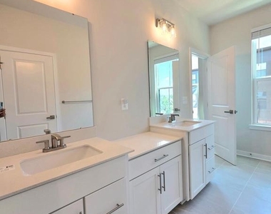 4540 Dandelion Loop - Photo Thumbnail 33
