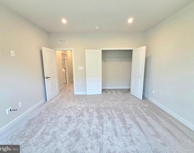 4540 Dandelion Loop - Photo Thumbnail 30