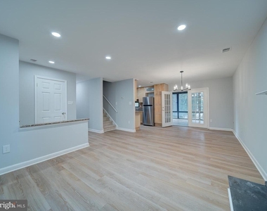 11301 Gatesborough Lane - Photo Thumbnail 5