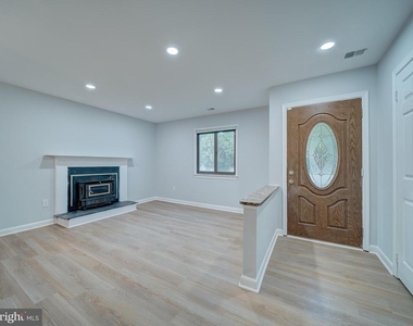 11301 Gatesborough Lane - Photo Thumbnail 3
