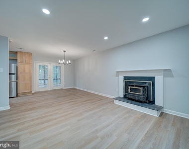 11301 Gatesborough Lane - Photo Thumbnail 6