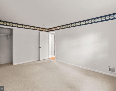 1415 Mayflower Drive - Photo Thumbnail 24