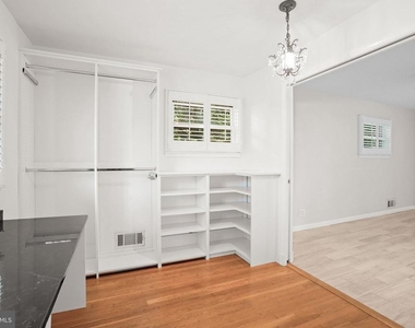 1415 Mayflower Drive - Photo Thumbnail 15