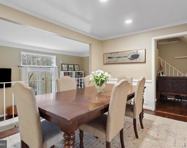 7010 Leestone Street - Photo Thumbnail 3