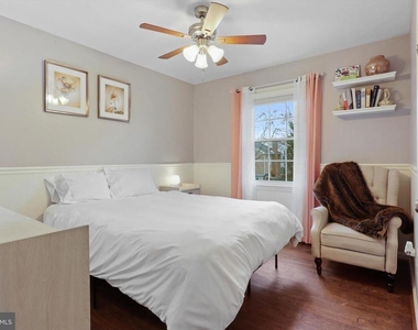 7010 Leestone Street - Photo Thumbnail 11