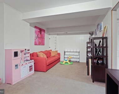 7010 Leestone Street - Photo Thumbnail 9