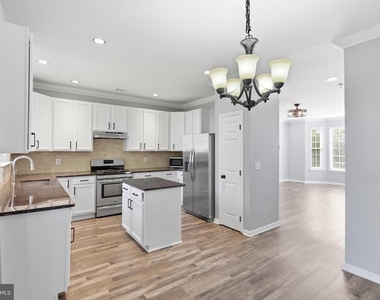 5106 Ballycastle Circle - Photo Thumbnail 13