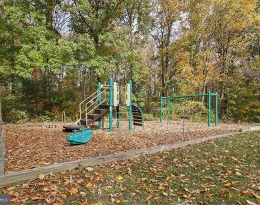 5106 Ballycastle Circle - Photo Thumbnail 40