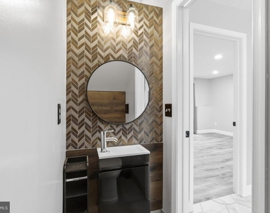 5106 Ballycastle Circle - Photo Thumbnail 7
