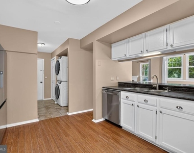 3414 Doe Run Court - Photo Thumbnail 6