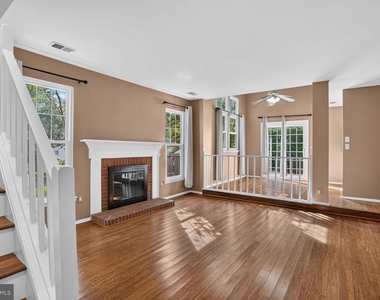 3414 Doe Run Court - Photo Thumbnail 9