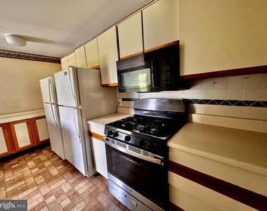 212 Locust Street Se - Photo Thumbnail 6