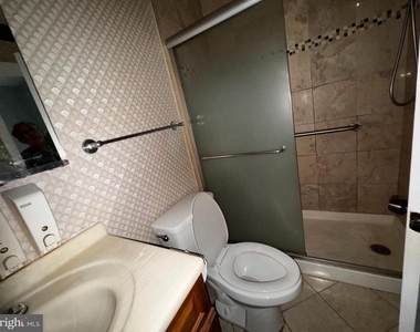212 Locust Street Se - Photo Thumbnail 15