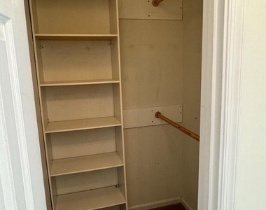 12103 Greenwood Court - Photo Thumbnail 11