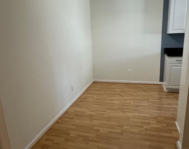12103 Greenwood Court - Photo Thumbnail 1