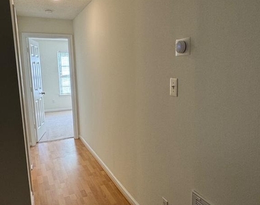 12103 Greenwood Court - Photo Thumbnail 5