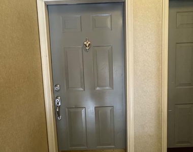 12103 Greenwood Court - Photo Thumbnail 14