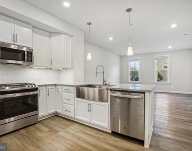 2263 Woodland Gap Terrace - Photo Thumbnail 4