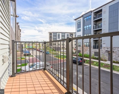 2263 Woodland Gap Terrace - Photo Thumbnail 20