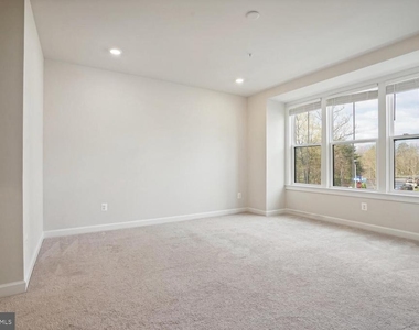 2263 Woodland Gap Terrace - Photo Thumbnail 10
