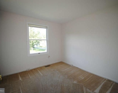 12604 Etruscan Drive - Photo Thumbnail 4