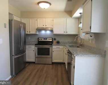 14840 Lynhodge Court - Photo Thumbnail 7
