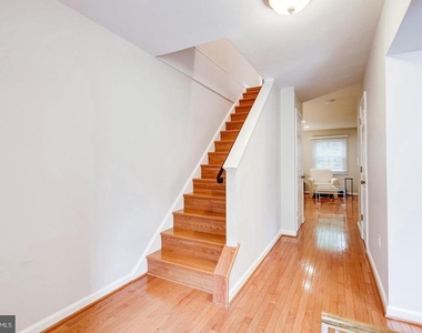 6295 Hillary Court - Photo Thumbnail 3