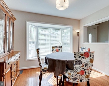 6295 Hillary Court - Photo Thumbnail 7