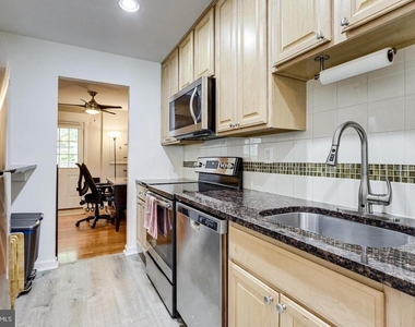 6295 Hillary Court - Photo Thumbnail 10