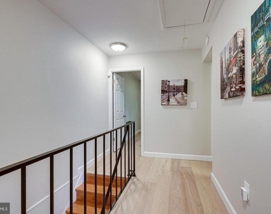 6295 Hillary Court - Photo Thumbnail 14
