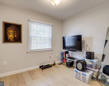 6295 Hillary Court - Photo Thumbnail 15