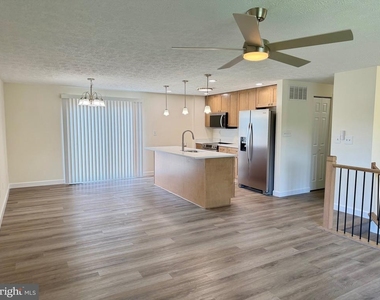 4404 Carrier Court - Photo Thumbnail 2