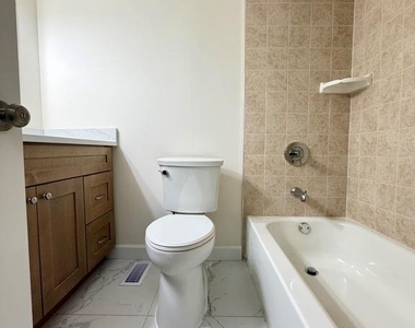 4404 Carrier Court - Photo Thumbnail 7