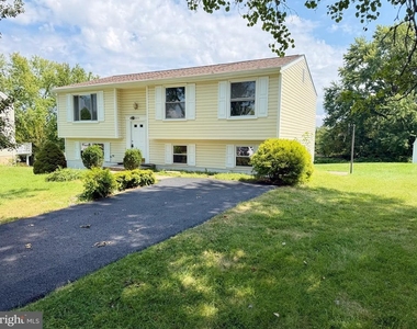 4404 Carrier Court - Photo Thumbnail 1