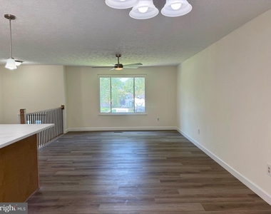 4404 Carrier Court - Photo Thumbnail 6