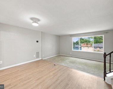 8346 Stationhouse Court - Photo Thumbnail 11