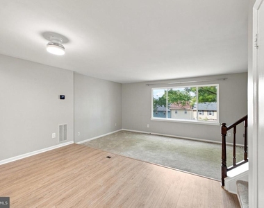 8346 Stationhouse Court - Photo Thumbnail 14