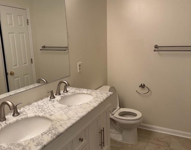 1588 Leeds Castle Drive - Photo Thumbnail 8