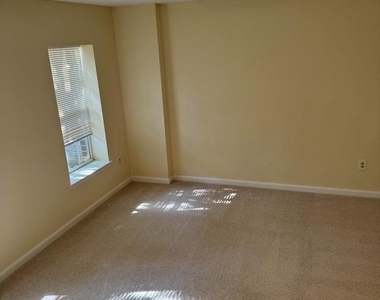 1588 Leeds Castle Drive - Photo Thumbnail 9