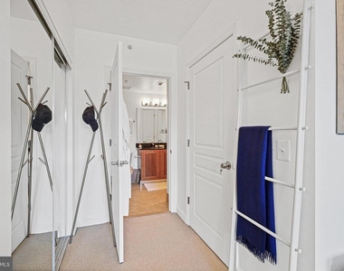 2451 Midtown Avenue - Photo Thumbnail 19