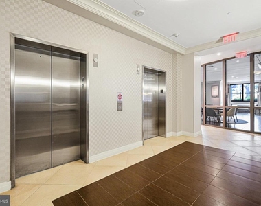 2451 Midtown Avenue - Photo Thumbnail 24