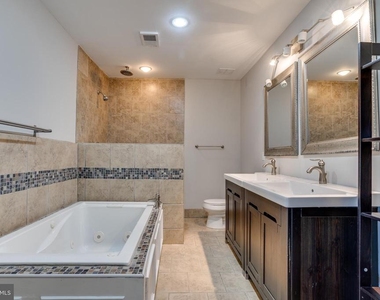 4405 Elan Court - Photo Thumbnail 21