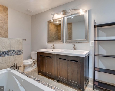 4405 Elan Court - Photo Thumbnail 24