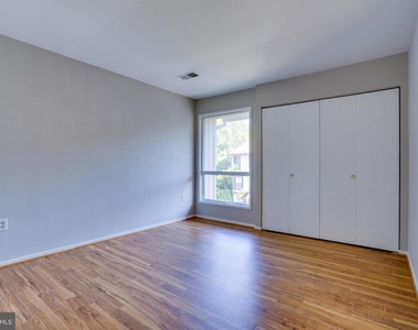 4405 Elan Court - Photo Thumbnail 26