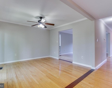 4405 Elan Court - Photo Thumbnail 8