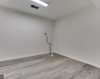 4405 Elan Court - Photo Thumbnail 39
